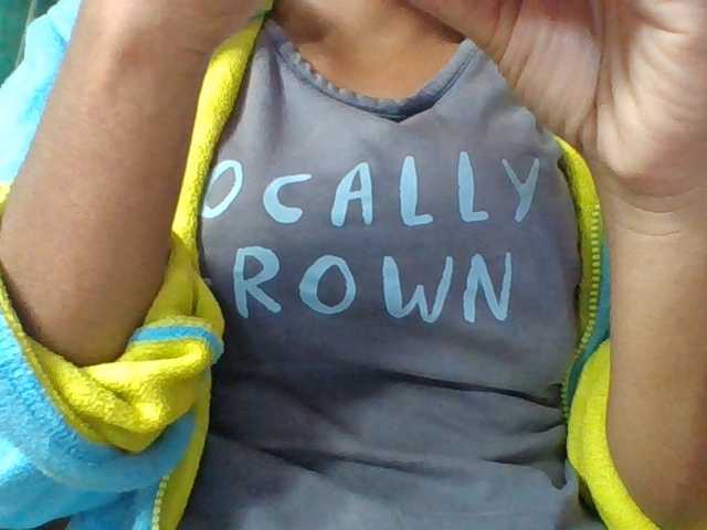 Emelie1a live cam on BongaCams