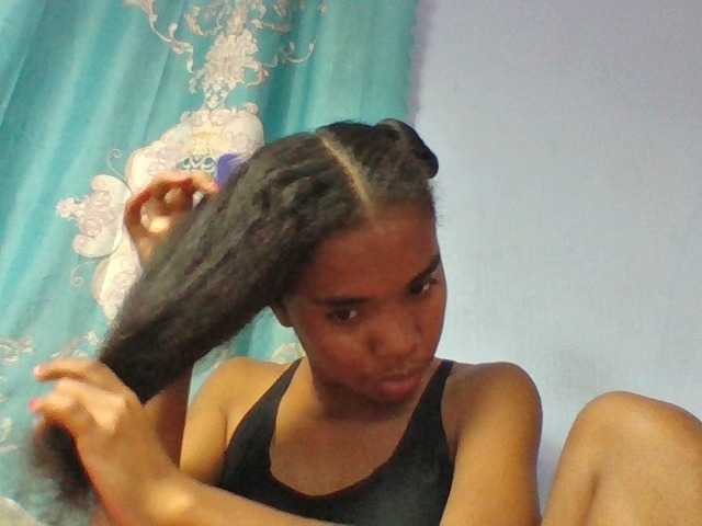 Emelie1a live cam on BongaCams