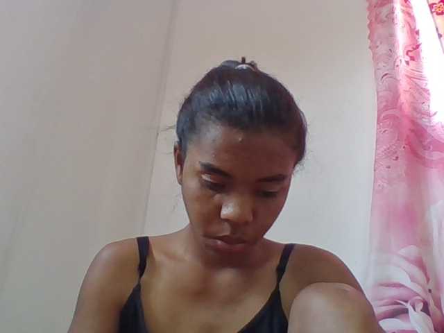 Emelie1a live cam on BongaCams