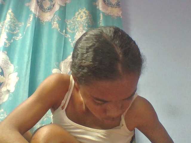 Emelie1a live webcam show
