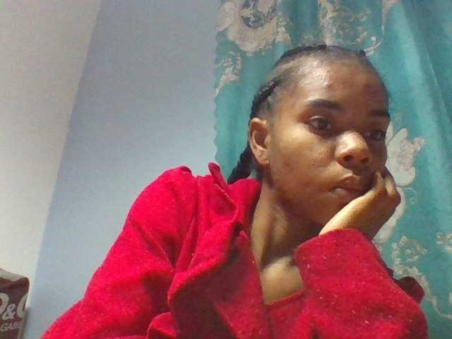 Emelie1a live cam on BongaCams