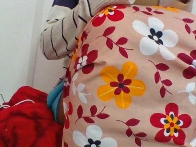 Emelie1a live cam on BongaCams
