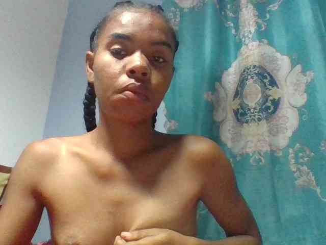Emelie1a webcam