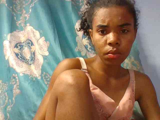 Emelie1a webcam