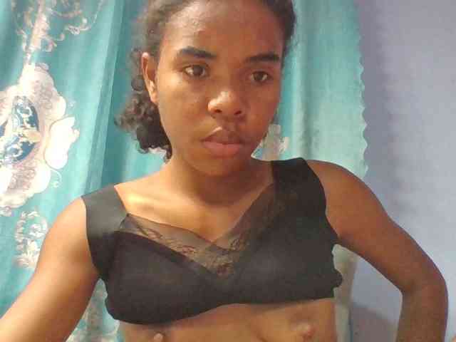 Emelie1a webcam