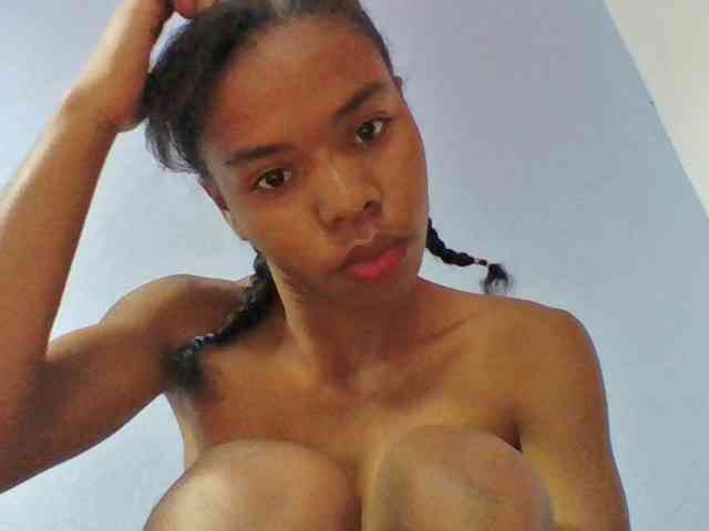 Emelie1a webcam