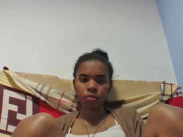 Emelie1a webcam