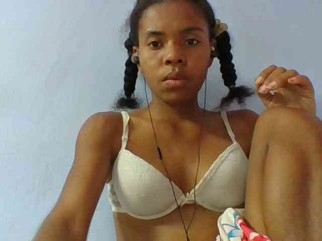 Emelie1a webcam