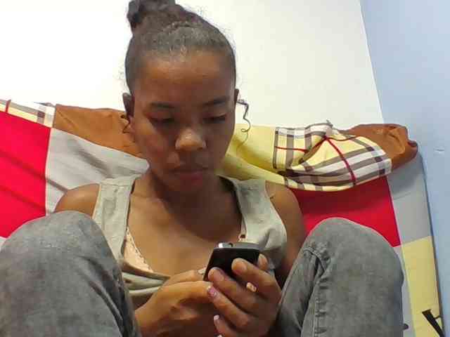 Emelie1a webcam