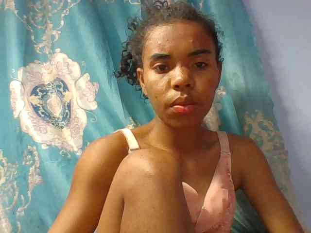 Emelie1a webcam