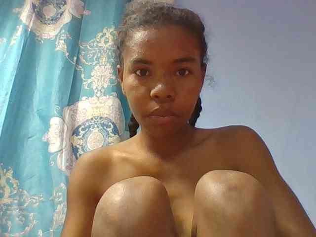 Emelie1a