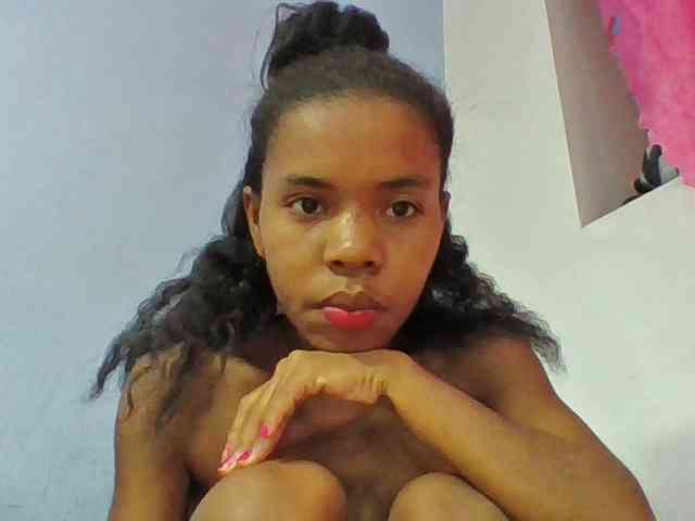Emelie1a webcam