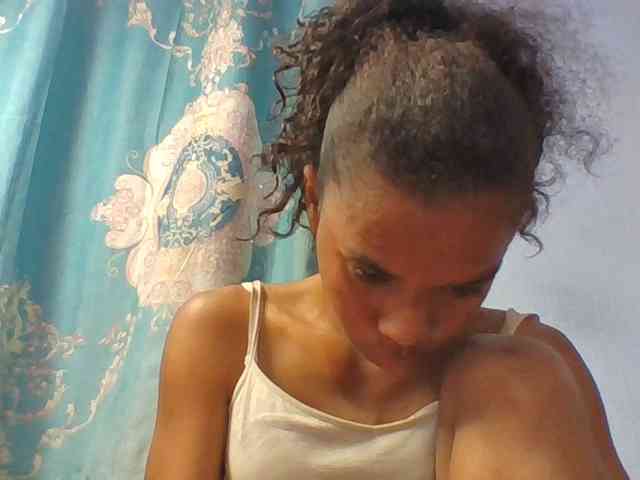 Emelie1a webcam