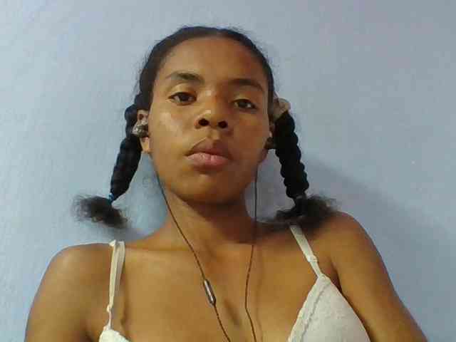 Emelie1a Live Webcam on BongaCams