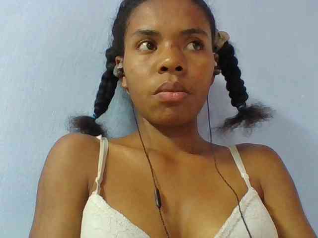 Emelie1a Live Webcam on BongaCams