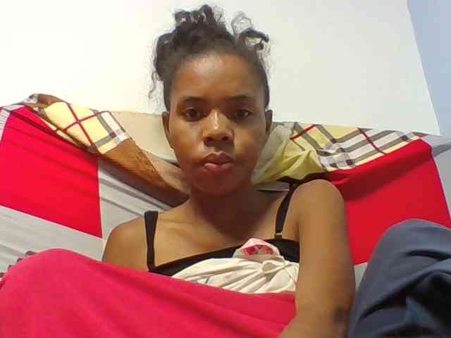 Emelie1a webcam