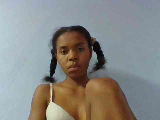 Emelie1a webcam