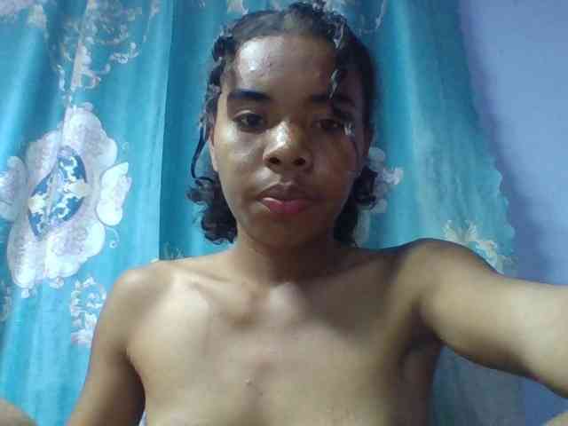 Emelie1a webcam