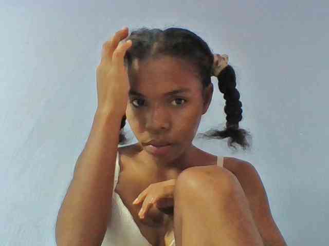 Emelie1a Live Webcam on BongaCams