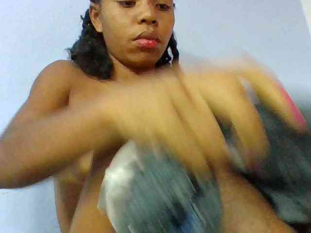 Emelie1a webcam