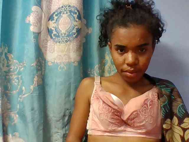 Emelie1a webcam