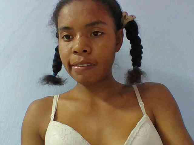 Emelie1a webcam