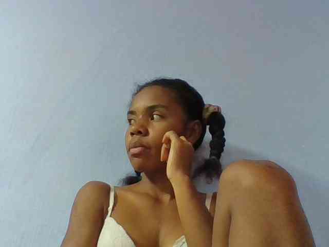 Emelie1a webcam