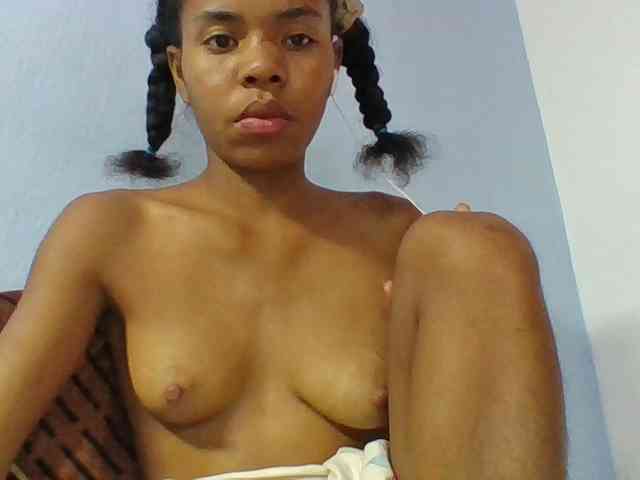 Emelie1a webcam