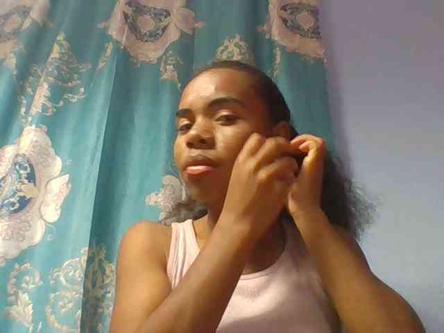 Emelie1a webcam