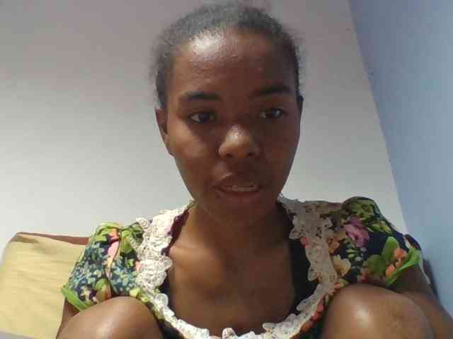 Emelie1a Live Webcam on BongaCams