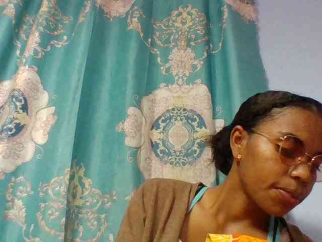 Emelie1a webcam