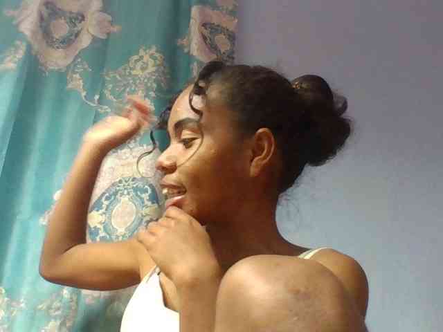 Emelie1a webcam