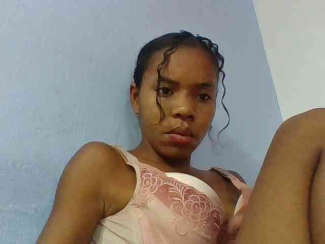 Emelie1a