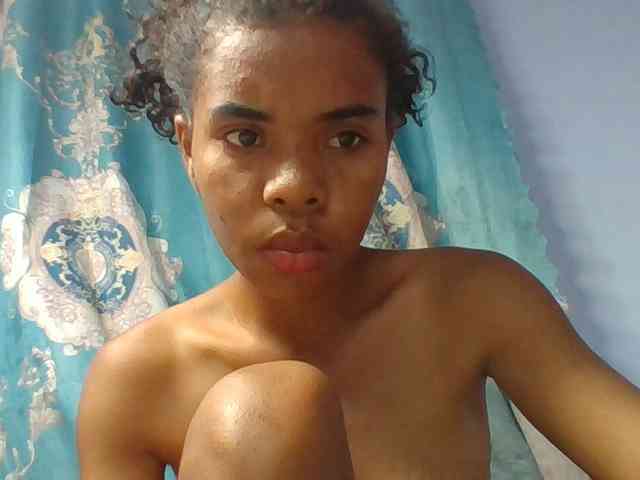 Emelie1a webcam