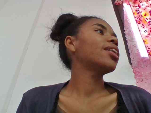 Emelie1a