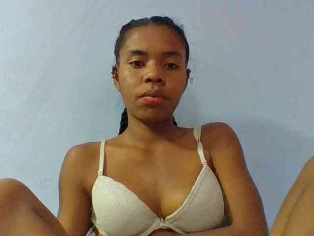 Emelie1a webcam