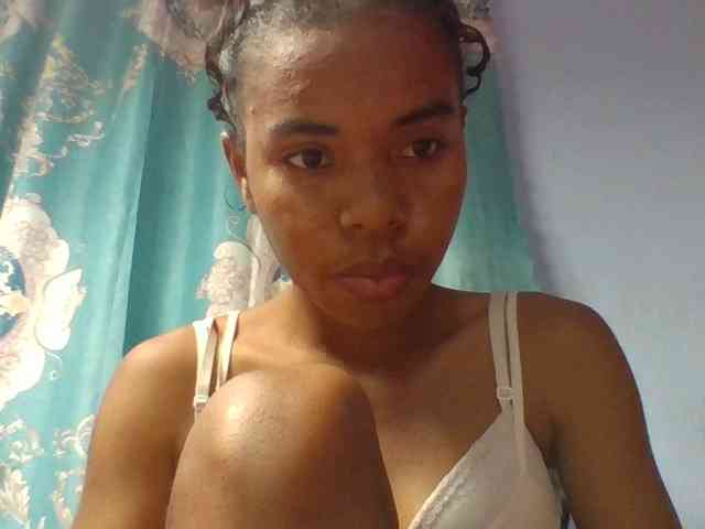 Emelie1a webcam