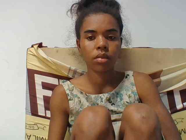 Emelie1a webcam