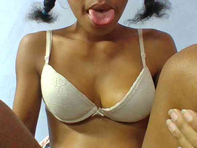 Emelie1a webcam