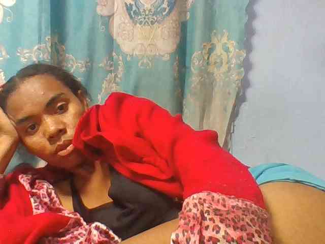 Emelie1a Live Webcam on BongaCams