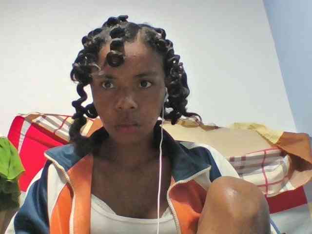 Emelie1a