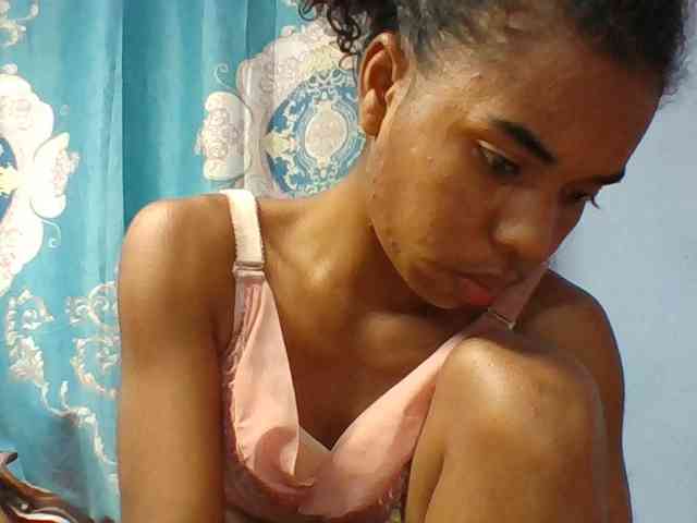 Emelie1a webcam