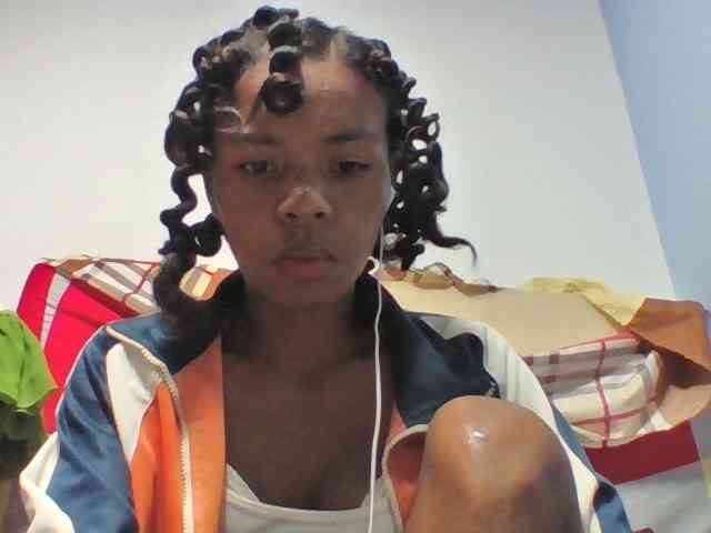 Emelie1a
