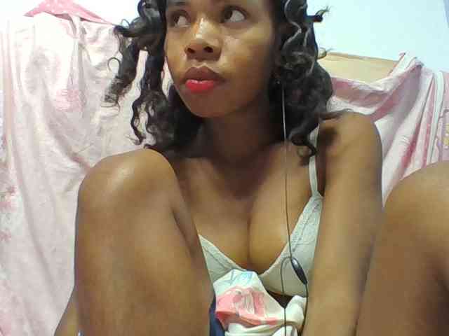 Emelie1a webcam