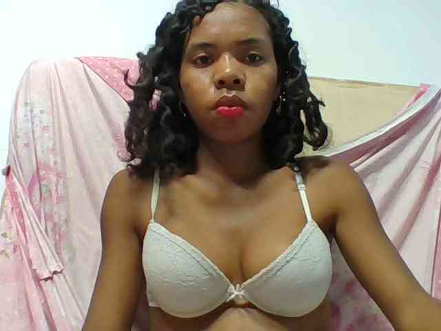 Emelie1a webcam