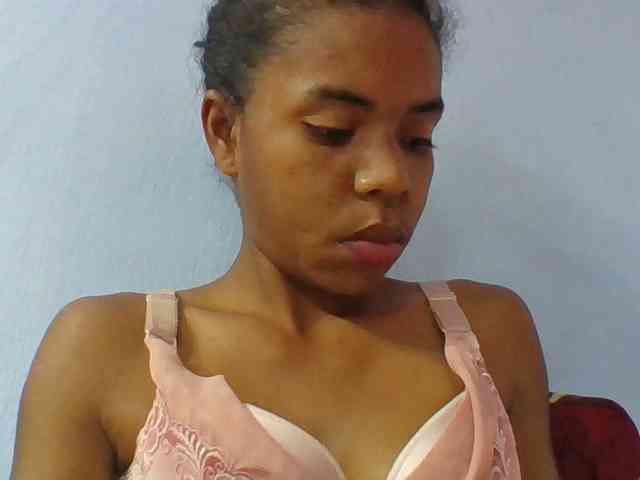 Emelie1a webcam