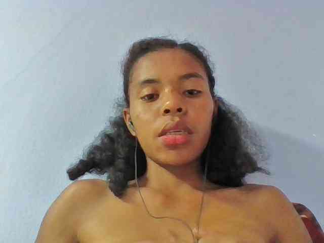 Emelie1a webcam