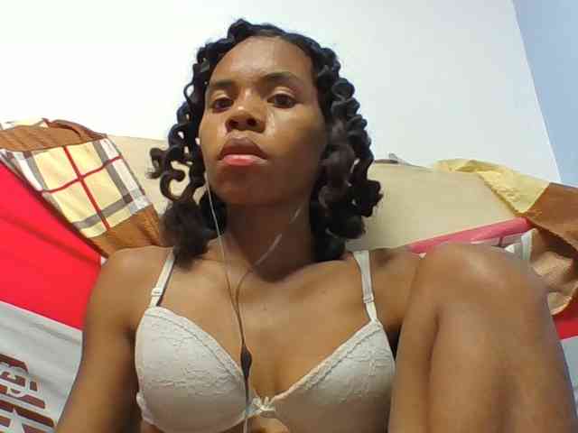 Emelie1a webcam