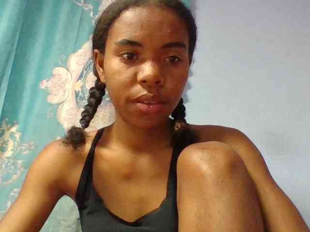 Emelie1a Live Webcam on BongaCams