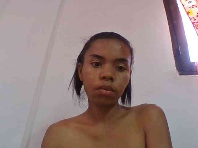 Emelie1a